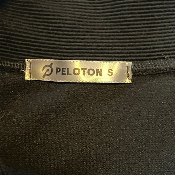 PELOTON Side-Neck Zip Warm-Up Top - Picture 4 of 7